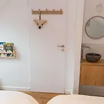 Fabuleux Duplex Renove 120m² Au Coeur De Cauterets, 4 Chambres, 2 Salles D'eau - Fr-1-401-318 Котре