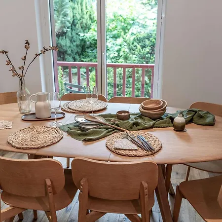 Апартаменты Fabuleux Duplex Renove 120m² Au Coeur De Cauterets, 4 Chambres, 2 Salles D'eau - Fr-1-401-318 Котре